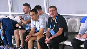 Gheorghe Hagi a „turbat” de furie după ce Kiki a fost eliminat în Dinamo - Farul! Ce le-a reproșat secunzilor săi | VIDEO