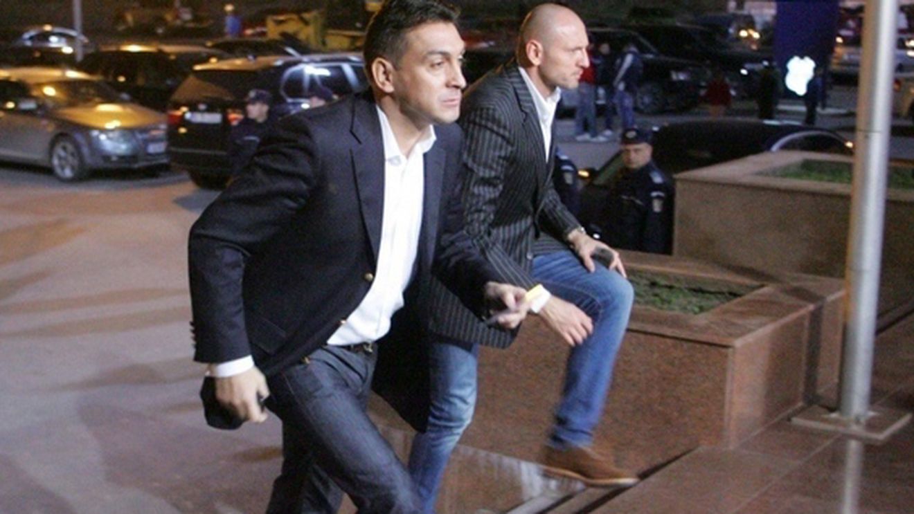 EXCLUSIV Ilie Dumitrescu este noul antrenor al Stelei!** Gigi confirmă: "Da, așa e!"