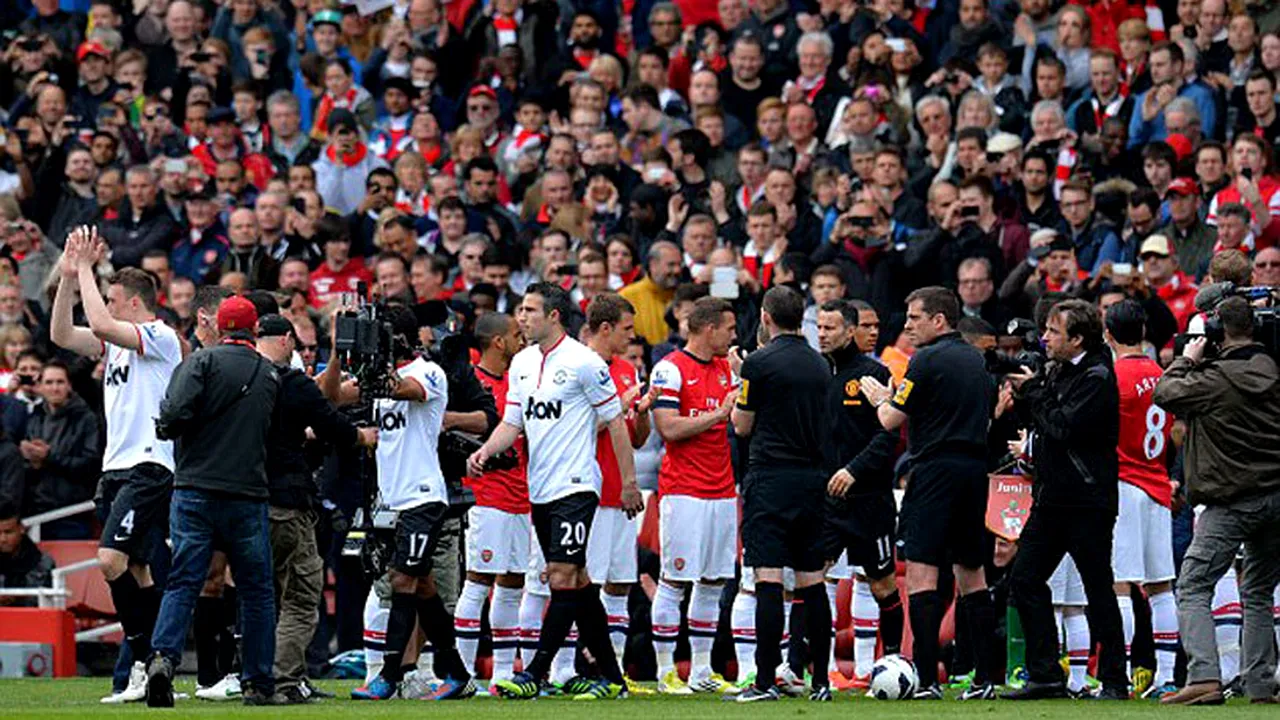 United a fost primită ca o campioană, Van Persie ca un trădător!** Cum a reacționat olandezul la prima întâlnire cu fanii lui Arsenal
