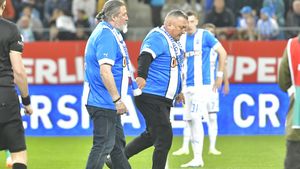 În ce țară a „dispărut” fostul fotbalist de la Universitatea Craiova, care a făcut pușcărie și al cărui socru era temutul interlop „Vulturul”. „Am auzit că e pe acolo”