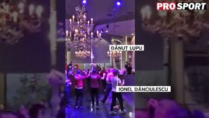 Imagini fabuloase! Dinamoviștii Dănuț Lupu, Florin Bratu și Ionel Dănciulescu petrec cu rapidiștii și cântă imnul vișiniilor! Primii doi au jucat și în Giulești, dar „Danciu-gol” e cel mai frenetic dintre ei | VIDEO