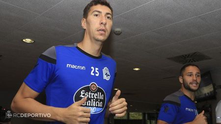 Nu mai vrea să încălzească băncile în Anglia! "Sper să rămân la Depor și sezonul viitor". Pantilimon, îndrăgostit de Spania: "Îmi place orașul, clubul, îmi plac suporterii"