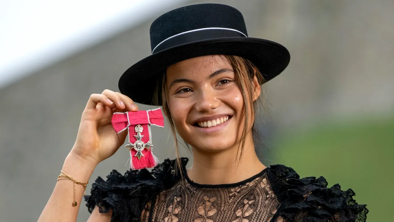 Emma Răducanu a fost decorată de Regele Charles al III-lea pentru succesul de la US Open! Titlul pe care sportiva cu origini românești l-a primit