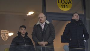 E gata! Prima lovitură a lui Dan Șucu pentru viitorul sezon: a semnat cu Rapid!