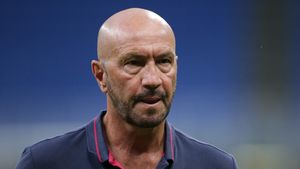 Răzvan Marin a rămas fără antrenor la Cagliari! Walter Zenga, favorit să revină pe banca italienilor