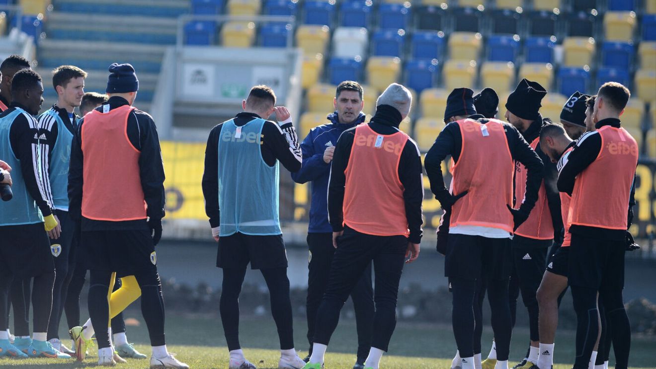 Se alege praful de Petrolul Ploiești! Greva fotbaliștilor din cauză că nu și-au primit banii pe salarii de 3 luni