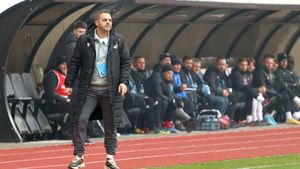 Constantin Schumacher dă vina pe teren după remiza din Hermannstadt - FC Argeș: „Dacă era terenul bun, am mai fi marcat!”