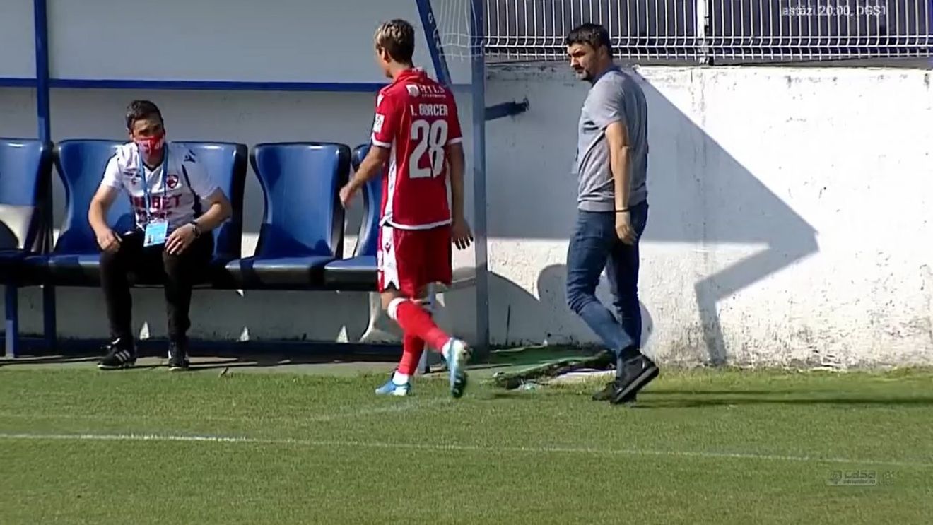 Reacția puștiului Valentin Borcea, schimbat după doar un minut: „S-a terminat visul brusc”. Ce spunea tânărul fotbalist înainte de debutul la Dinamo