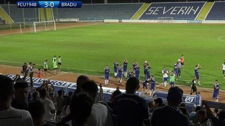 Senzațional: Adrian Mititelu e comentator! FC U Craiova 1948 a jucat la Severin, iar patronul s-a aflat la microfon. A scos perle pe bandă rulantă: De la "Gol! Aaa, pardon!", la "Kovari e ardelean get beget. Născut la Iași"