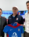 Leo Grozavu, prezentat oficial la Chindia: ”Nu am venit că nu aveam ce face acasă.” Noul antrenor de la Târgoviște are parte de un debut infernal, cu trei meciuri oficiale în șapte zile