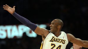 Bryant intră în istorie! Lakers, la a cincea victorie din acest sezon! 