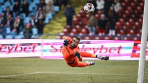 Prima reacție a celor de la Petrolul după ce Mihai Stoica a anunțat că FCSB a scăzut prețul transferului lui Zima! Totul a plecat de la gafele pe care portarul le-a comis în meciul cu UTA. EXCLUSIV