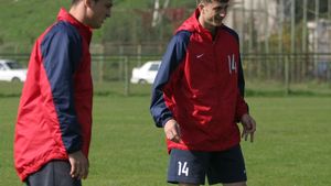 Rădoi către Becali: "Am vorbit cu Claudiu Răducanu! Mi-a zis că jucătorii 'sunt' cu noi!"