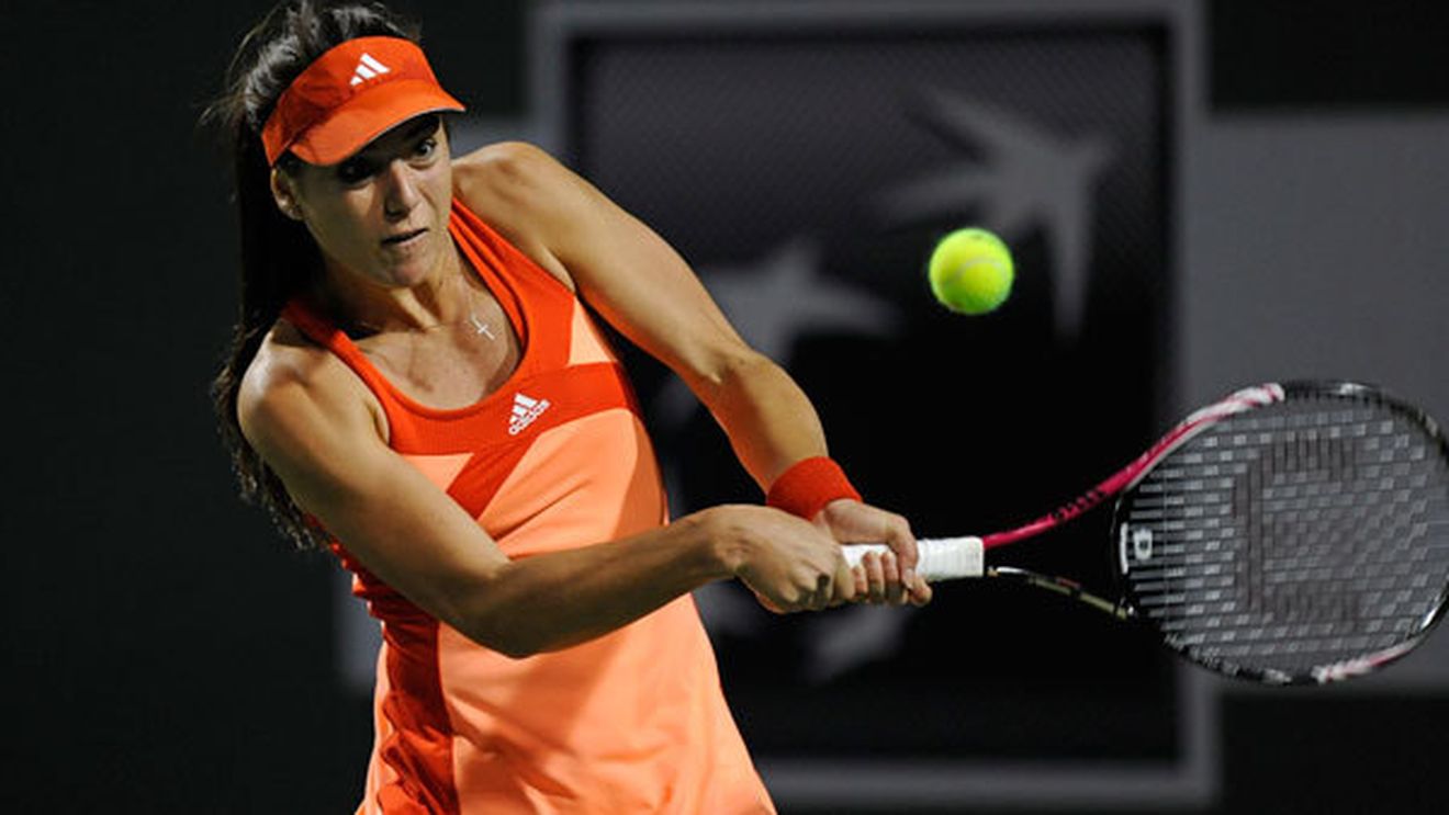 Sorana Cîrstea a învins-o pe a treia favorită și s-a calificat în semifinale la Stanford!** Se luptă cu Serena Williams pentru un loc în finala competiției