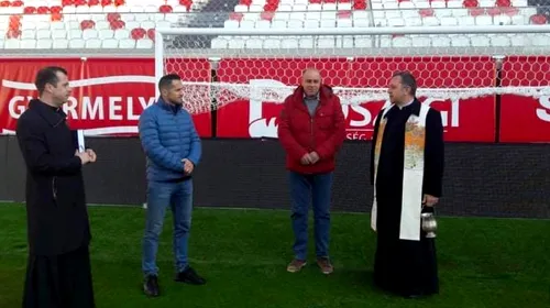 Apel la divinitate înaintea meciului cu Dinamo! Conducătorii clubului Sepsi au adus preotul la stadion, după ce echipa n-a mai câștigat din prima etapă