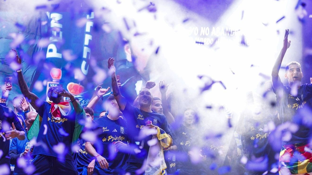 Clipe memorabile pentru românul care a promovat în La Liga. „Meci nebun. Nu mai găseam drumul spre vestiar”. Atacantul visează la întâlnirea cu Lewandowski. EXCLUSIV