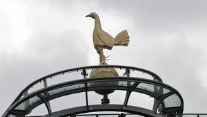 Tottenham a dat lovitură, deși Radu Drăgușin a tras balanța rău în jos! E pentru prima oară în istoria clubului când se întâmplă asta