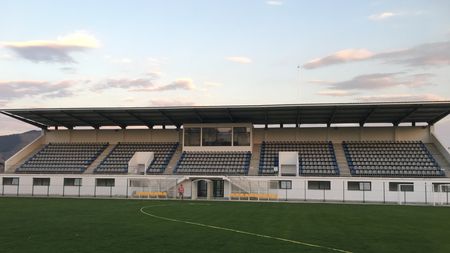 REPORTAJ | Stadion de un milion de euro la Liga a 5-a din România. FOTO | Cum arată arena