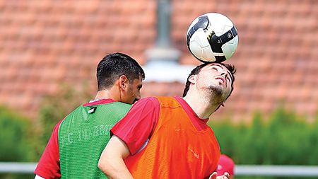 Alertă în „Groapă": jucătorii cad pe capete înaintea derbyului cu Rapid