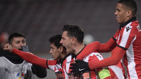 Dinamoviștii se contrazic înainte de meciul care le-ar putea reda speranța că se pot califica în play-off. Steliano Filip: "Eu nu pot face asta"