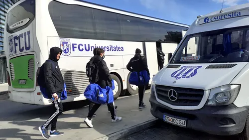 ”FC U” Craiova a făcut degeaba deplasarea la Târgu Jiu pentru testul cu Pandurii. Primarul Marcel Romanescu explică de ce echipele n-au intrat pe stadionul Municipal. Ovidiu Stângă a plecat nervos acasă