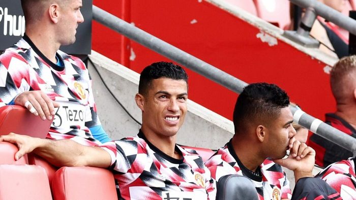 Mama adolescentului autist al cărui telefon a fost aruncat pe jos de către Cristiano Ronaldo e încă furiosă: „Sper să primească pedeapsa pe care o merită!”