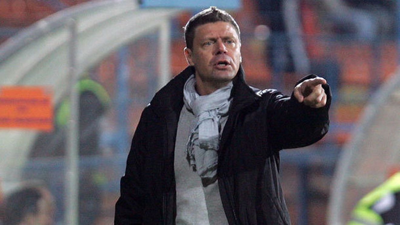 Liga DEVORATORILOR de antrenori!** Medie de un tehnician schimbat la fiecare '90 de minute'!