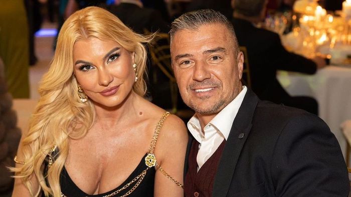 Andra, soția lui Daniel Pancu, este de o frumusețe rară! S-au iubit în tinerețe, iar legenda Rapidului nu a putut să o uite pe frumoasa blondină care a pozat în reviste pentru adulți | GALERIE FOTO