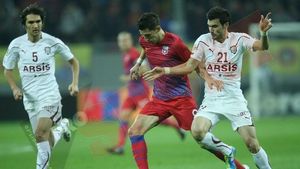 M. Costea nu e singurul jucător făcut PRAF!** Se anunță IADUL la Steaua: "Fotbaliștii vor fi scoși de pe teren de PUBLIC, nu de antrenor"