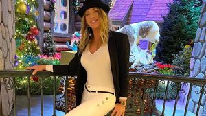 Nadia Comăneci arată senzațional la 61 de ani! „Zeiţa de la Montreal” continuă să uimească cu forma fizică de invidiat. Nu se ferește să îmbrace rochii decoltate și transparente | GALERIE FOTO