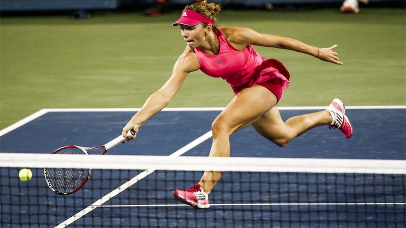 Simona Halep: "Am cont de Facebook de două săptămâni, după US Open urmează Twitter"