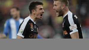 Oltenii bătură drumul degeaba la București! Dinamo - CS U Craiova 2-1. Schimbarea la față a "câinilor" în era Cosmin Contra: Nemec își ține echipa în cursa pentru play-off