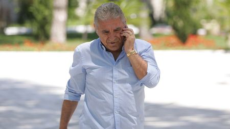 Vrea „capul"** lui Bonetti!