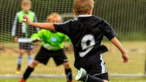 Carmen Tocală a rezolvat problema: elevii legitimați au voie să joace la competițiile școlare! „Era un ordin ce interpreta statutul de elev în mod incorect, discriminatoriu"