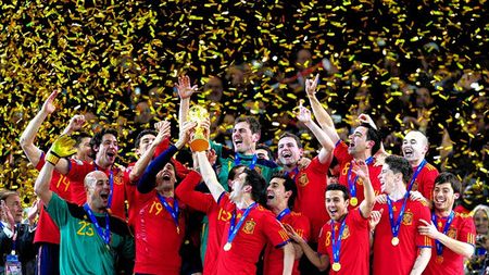 România - Spania. Cum a luat naștere porecla "La Furia Roja": de la topoare la tiki-taka