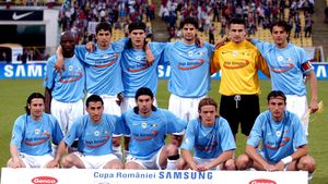 Cariera lui Cristi Săpunaru, schimbată din temelii de Cristiano Bergodi, Ovidiu Burcă și Cosmin Olăroiu! Cum a fost „plimbat” actualul veteran al Rapidului pe tot terenul înainte de a deveni fundaș dreapta. VIDEO