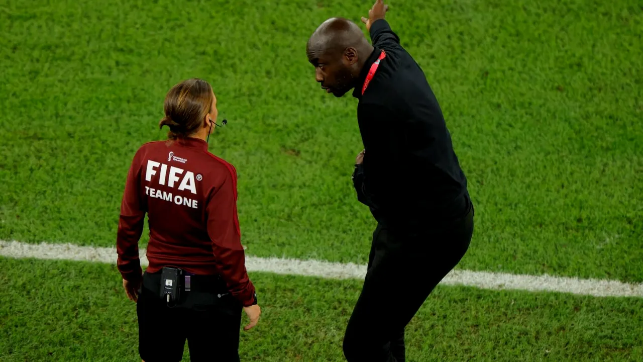 Antrenorul Ghanei a răbufnit la adresa arbitrilor după înfrângerea cu Portugalia: „De ce a dat penalty, pentru că a căzut Cristiano Ronaldo? Nu știu de ce mai există VAR”