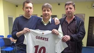 Giuleștiul, gata de sărbătoare!** Un fost idol are însă un mare regret: "O singură dată am apelat la cei din club și mi-au întors spatele" Interviu cu o legendă