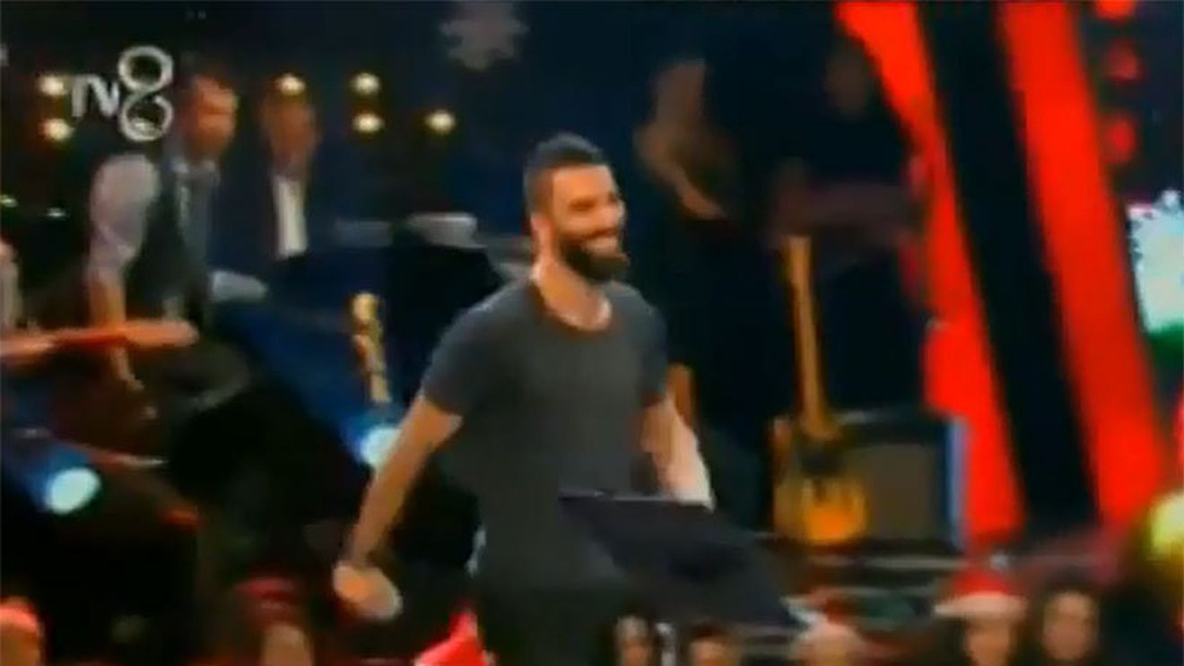 VIDEO | Arda Turan a participat la Vocea Turciei - ediție specială de sărbători