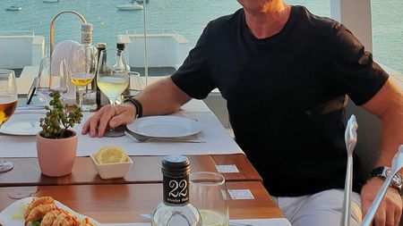 Fotbalistul a pus mâna pe telefon și l-a sunat pe Nicu Gheară de urgență: ”Tată, banii sunt reali?”