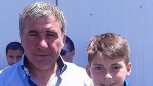 "5 minute în viitor" la ProSport LIVE | Radu Raul, portarul de la "piticii" Stelei. Plopeanu: "Nu e ușor să-ți sacrifici copilăria. Dacă cei din club îl vor crește cum trebuie, sunt sigur că ar putea ajunge la echipa mare" VIDEO