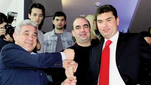 Banii s-au terminat, jocul continuă