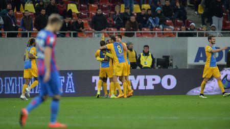 Campionatul e relansat, campioana mai are doar patru puncte avantaj în fața lui ASA Târgu Mureș. "Găzarii" au reaprins fitilul luptei pentru titlu: Steaua - Petrolul 0-1