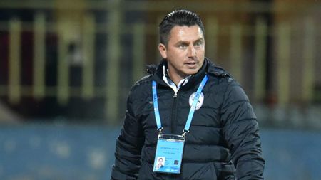 Ilie Poenaru a dat „milităria” jos din pod la Mediaș! Jucătorii recunosc: „Mister ne cam terorizează!”