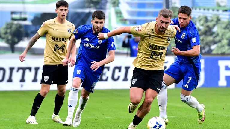 Doi dintre jucătorii puși pe liber de FCU Craiova imediat după ratarea play-off-ului Ligii 2 au semnat cu aceeași echipă din SuperLigă