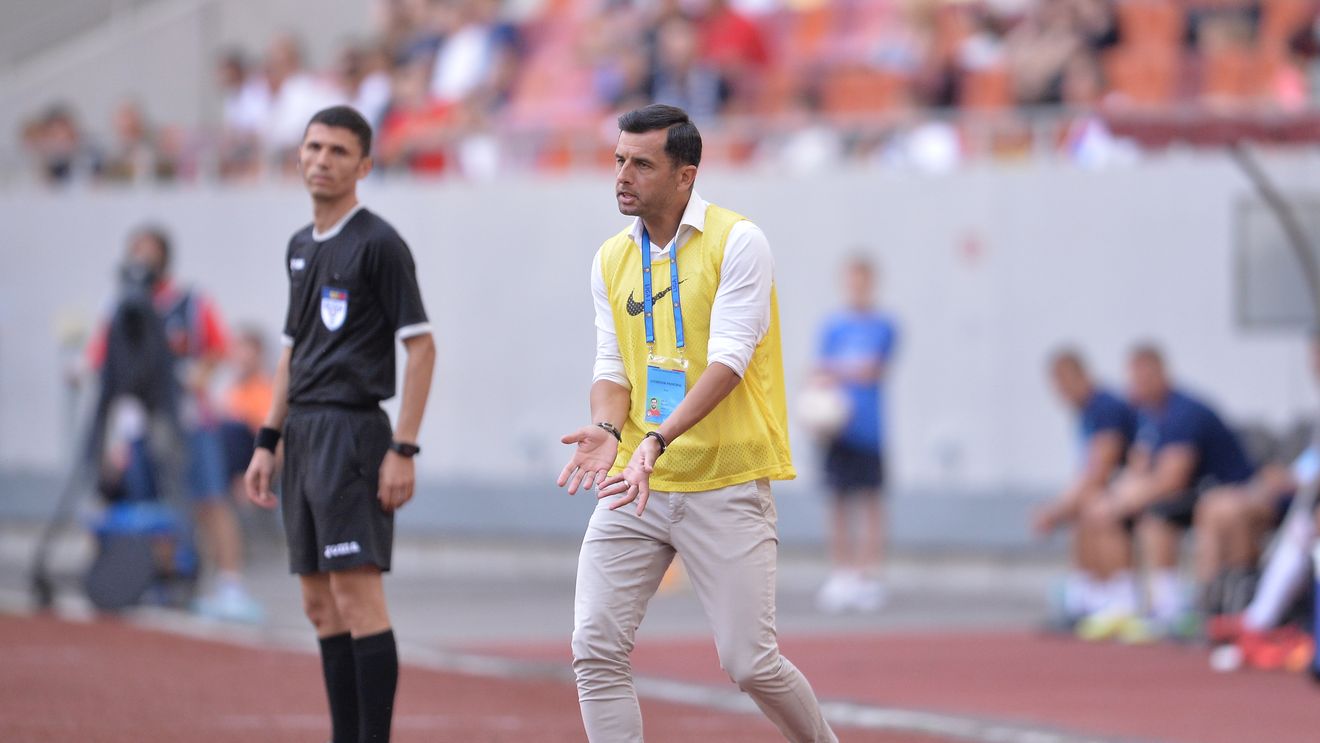 "Au trecut centrul terenului din greșeală". Dică l-a "urecheat" pe Neagoe, a pus-o pe Rapid Viena peste Hajduk și a apelat la cuvinte mari: "Cât timp am jucători cu caracterul lui..."