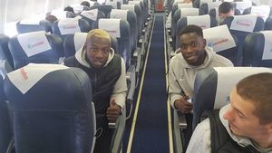 GALERIE FOTO | FCSB a plecat în cantonamentul din Antalya. Primele poze cu Gnohere și Alibec alături de colegi