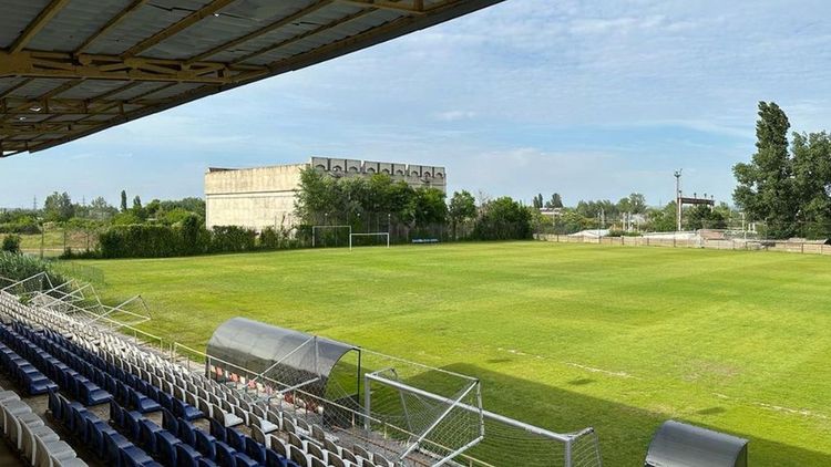 621.000 de euro e prețul stadionului din Galați. Se vinde cu 1,5 hectare de teren