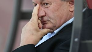 Porumboiu: "Aș fi încântat dacă Hagi ar putea să antreneze Vasluiul"