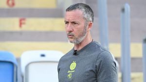 FCSB l-a luat. Meme Stoica a făcut anunțul: „E în avion cu noi”